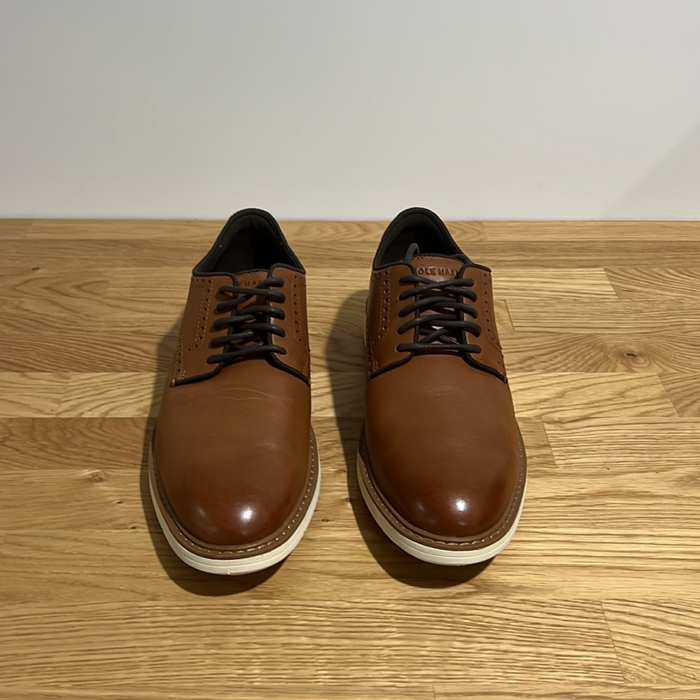 Brand new pair of men’s Cole Haan Go to plain toe Oxford size 9.5 - Picture 3 of 5
